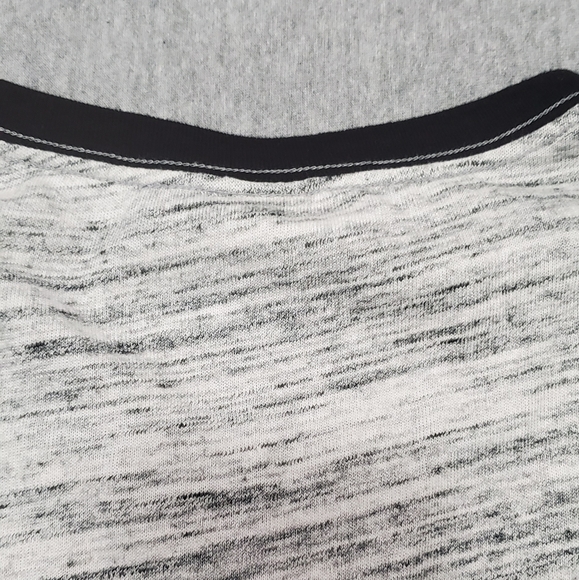 Pink VS 3/4 sleeve top - Picture 11 of 11